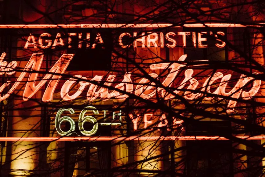«Η Ποντικοπαγίδα»: Το θεατρικό θαύμα της Agatha Christie που έστειλε στα δικαστήρια τη Wikipedia