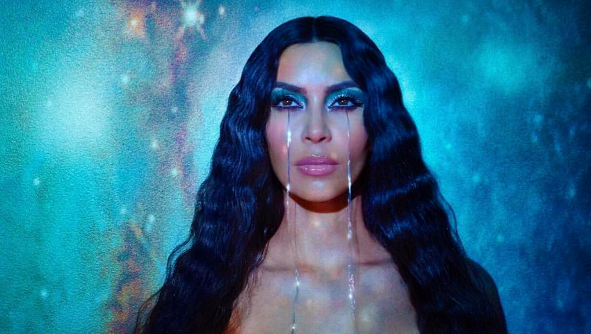 Η Kim Kardashian έκανε ξανά τη διαφορά: Χρυσός και στα φρύδια της