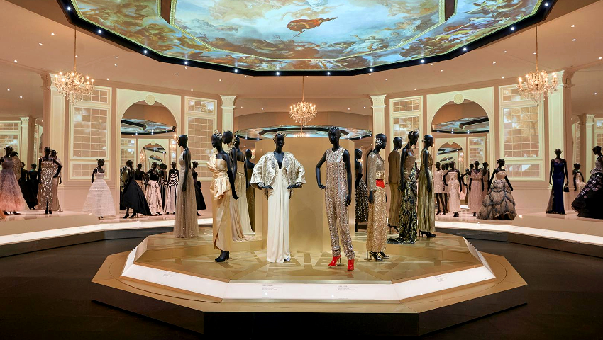 Η πρώτη γεύση από το μουσείο του Dior είναι απλά... ονειρική