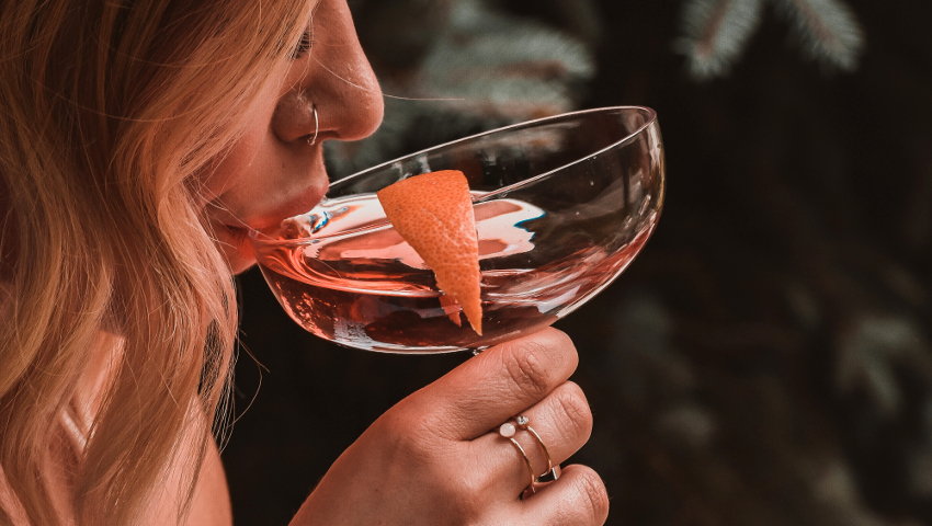 Oι θερμίδες κάνουν πάρτυ: Αυτά είναι τα 3 πιο παχυντικά cocktails
