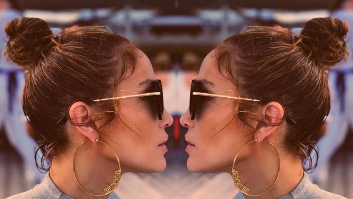Η Jennifer Lopez μας μαθαίνει να φοράμε σωστά τους κρίκους μας - Τα καλύτερα looks