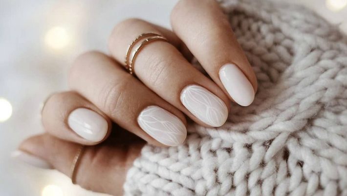 Milky nails: Η αγαπημένη τάση του φετινού χειμώνα