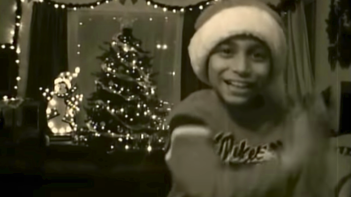 «Mamacita»: Το γλυκό πιτσιρίκι με την τραγική ιστορία πίσω από το πιο αγαπημένο χριστουγεννιάτικο τραγούδι