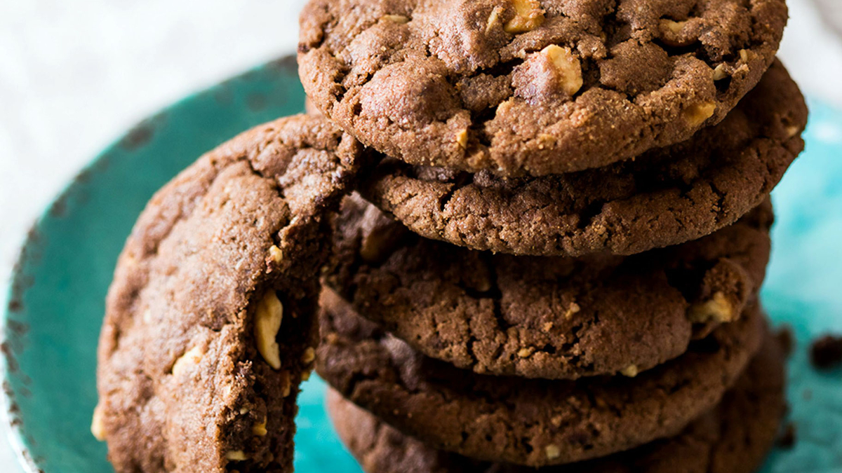 Φτιάξε μόνη σου μπισκότα βρώμης μέσα σε 10 μόλις λεπτά